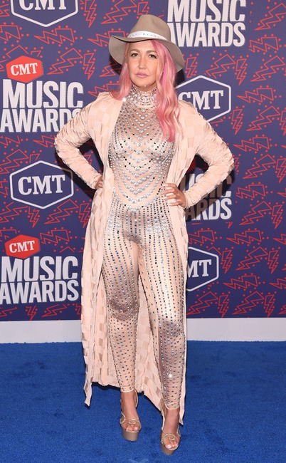 Meghan Linsey, 2019 CMT Music Awards